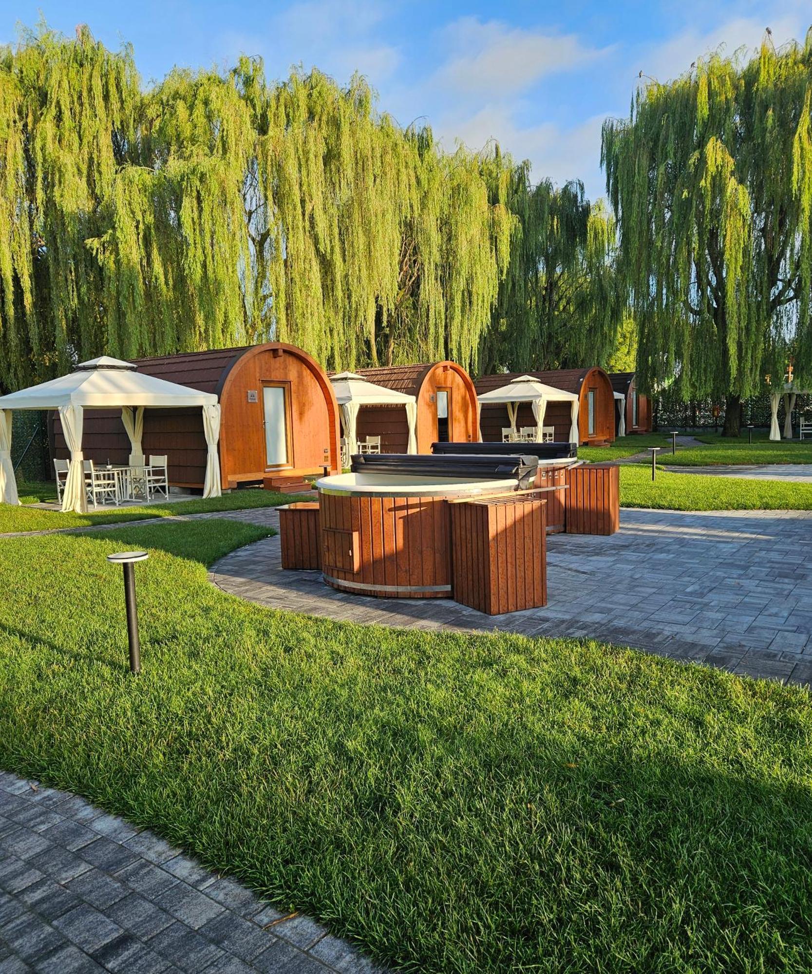 Vicolungo Glamour Lodge & Spa - Free Spa Hot Tub E Sauna Exterior foto