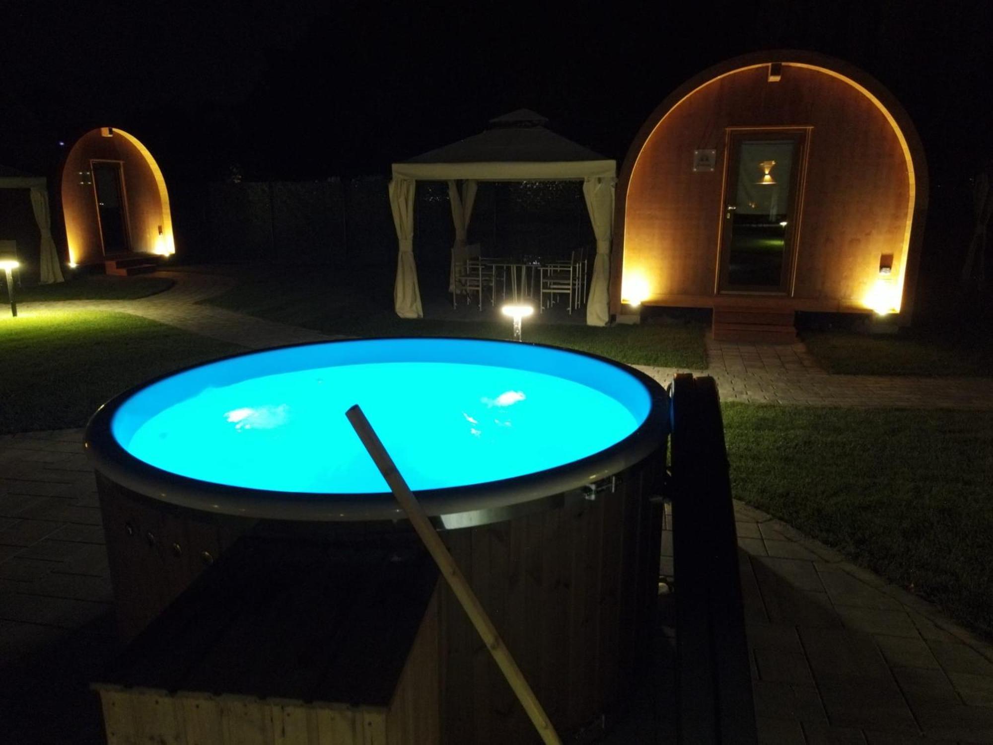 Vicolungo Glamour Lodge & Spa - Free Spa Hot Tub E Sauna Exterior foto